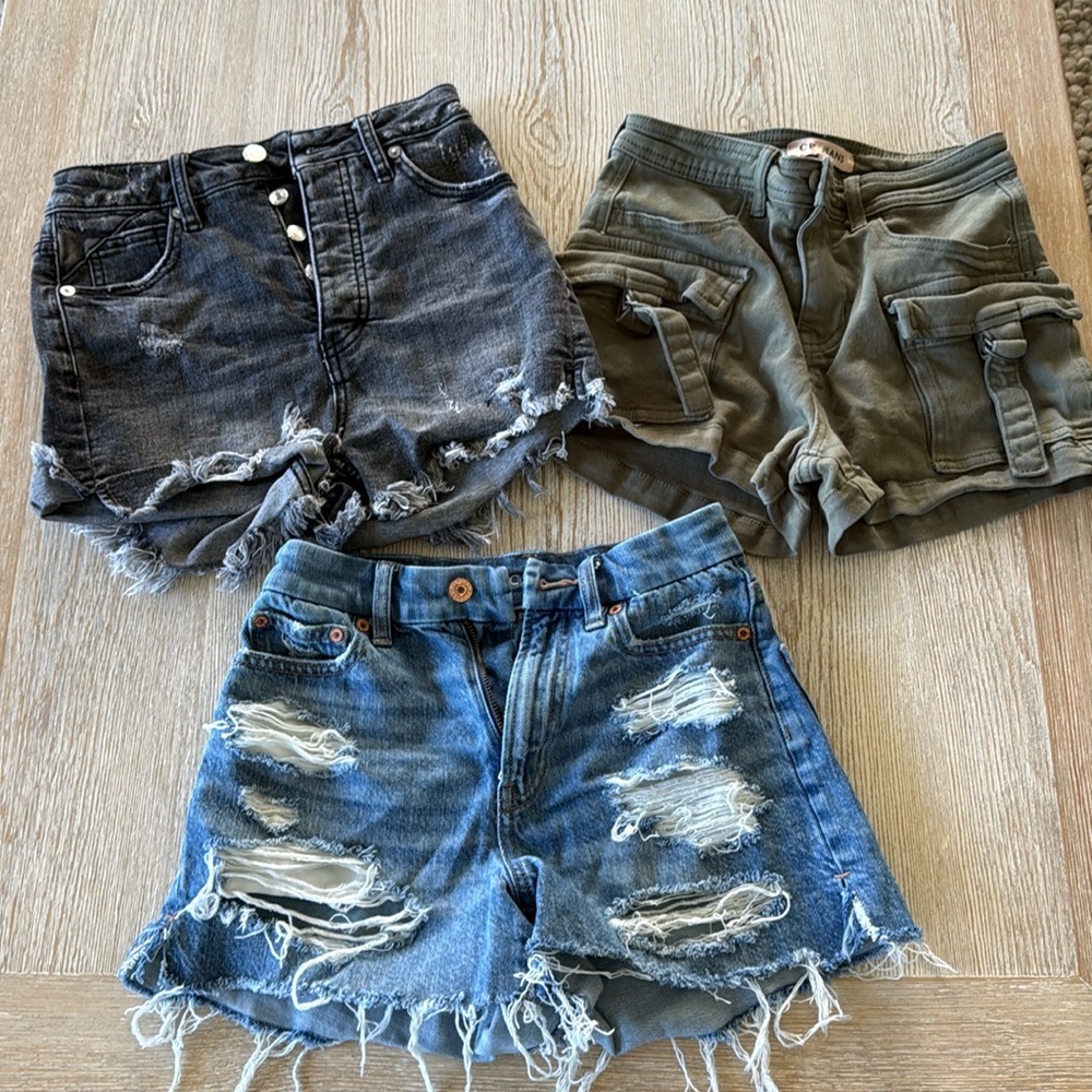 Girls set of 3 cutoff shorts Free people, CP cargo, American Eagle